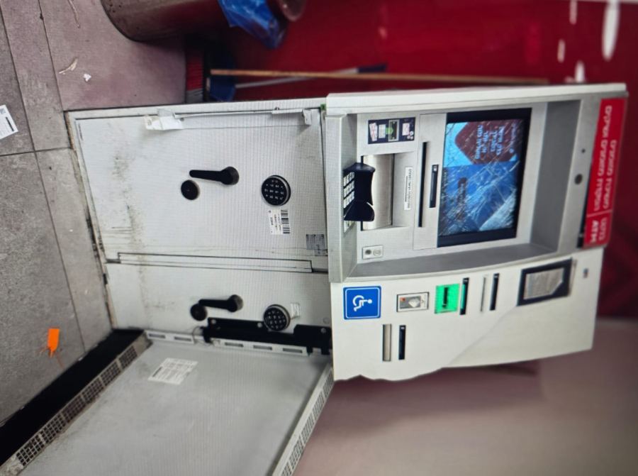 القبض على مشتبه بمحاولة سرقة صراف بنك في القدس